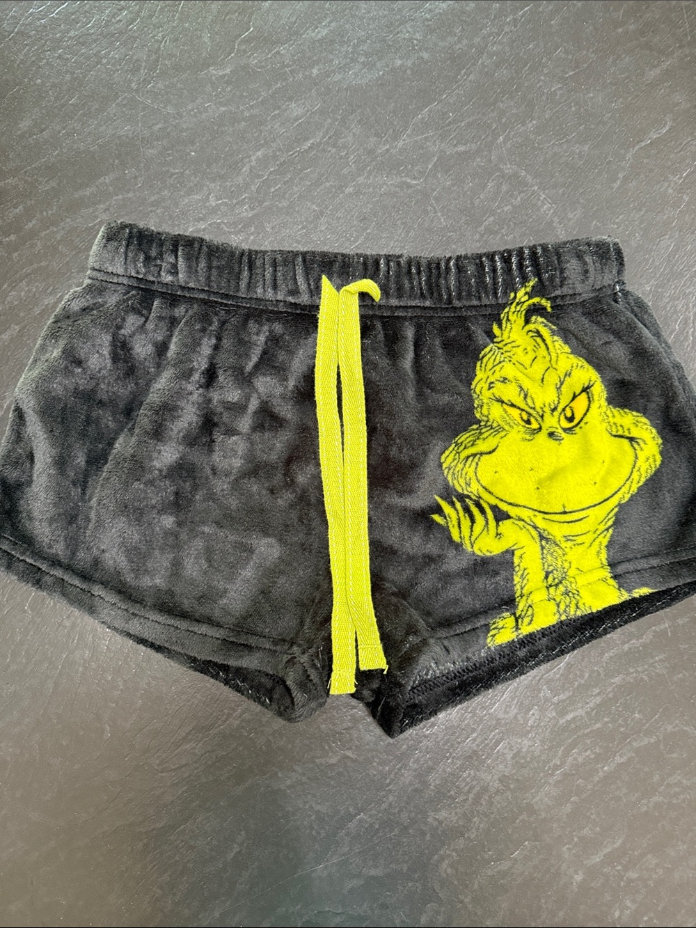 Black & Yellow Grinch Cozy Sleep Shorts - Women